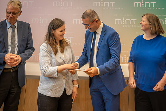 MINT_Zukunft_Schaffen__AndreasHiekel_TU_Bergakademie_Freiberg-083.jpg  